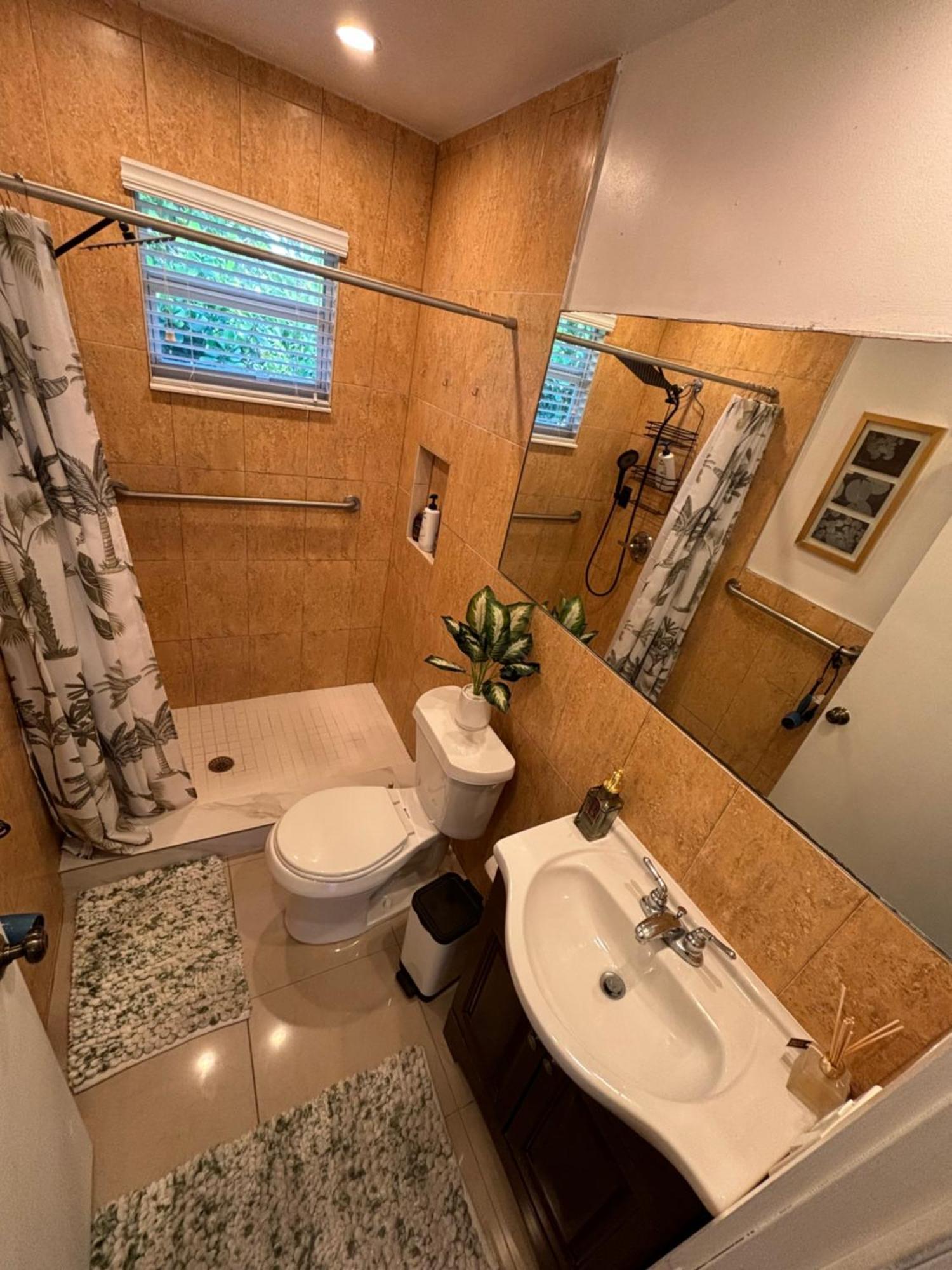 Deluxe Room In Best Location Miami In A 2 Bedrooms Unit - Parking, Laundry And Luggage Storage Bagian luar foto